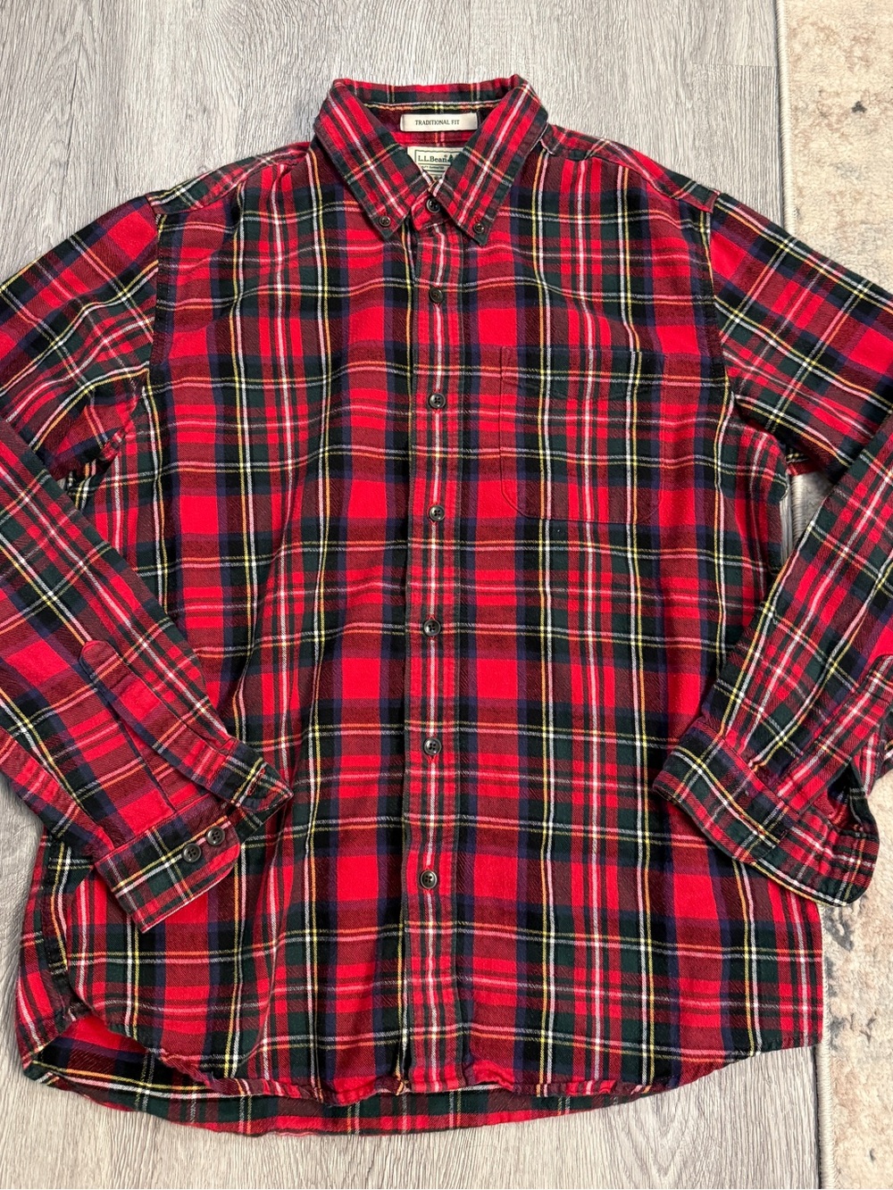 LL Bean Mens Traditional Fit Flannel Shirt Red Tartan Plaid Cotton Medium M-REG